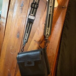 Steve Madden Black Leather Messenger Bag